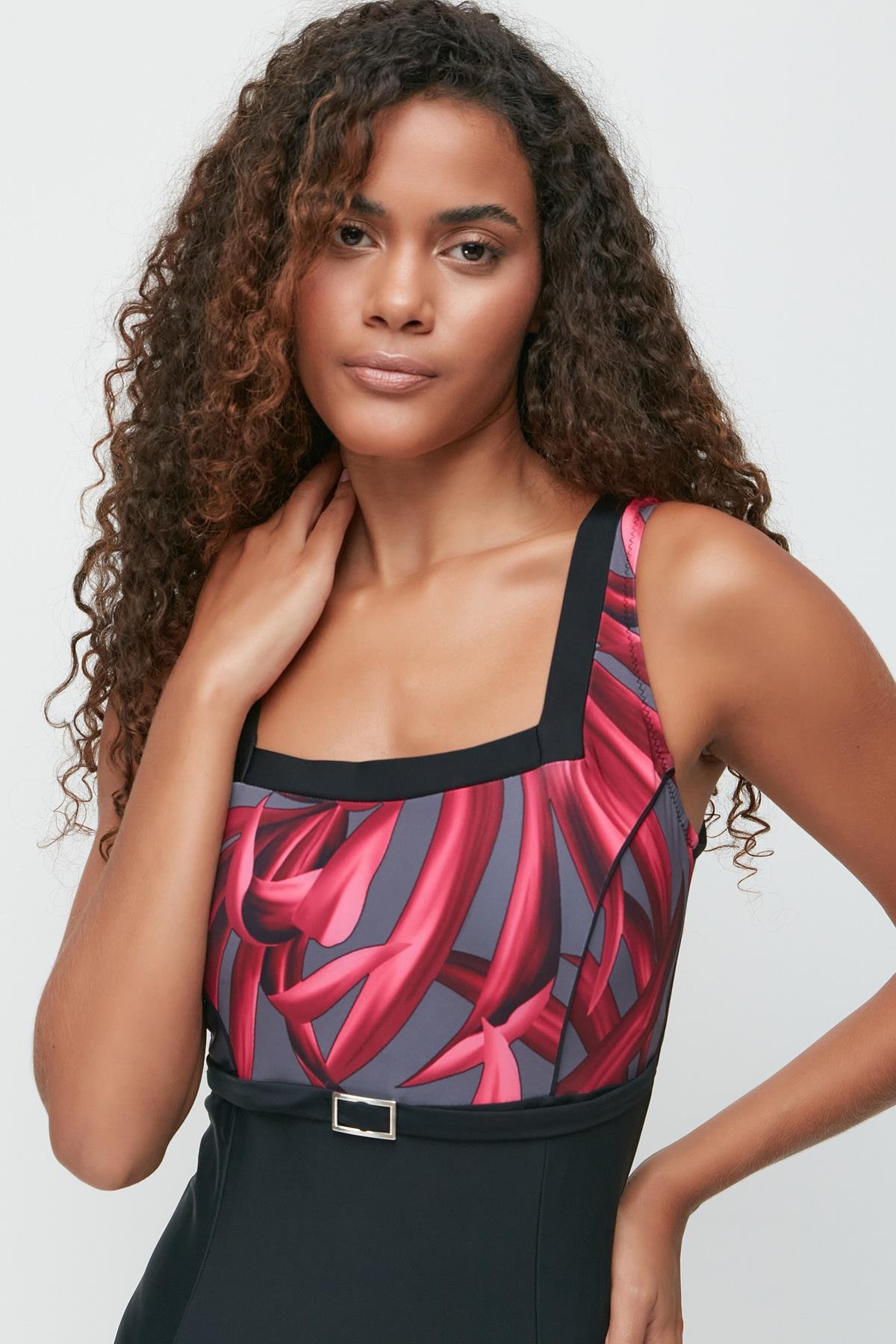 Kare Yaka Mayo 7753 Siyah/Kırmızı