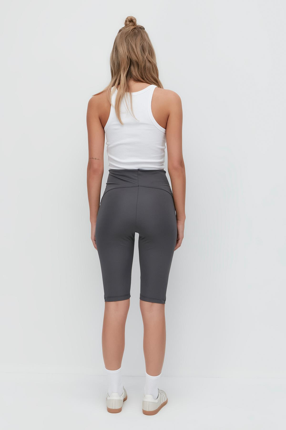 Karyoka Yüksek Bel Diz Üstü Spor Şort Tayt 9412 Füme