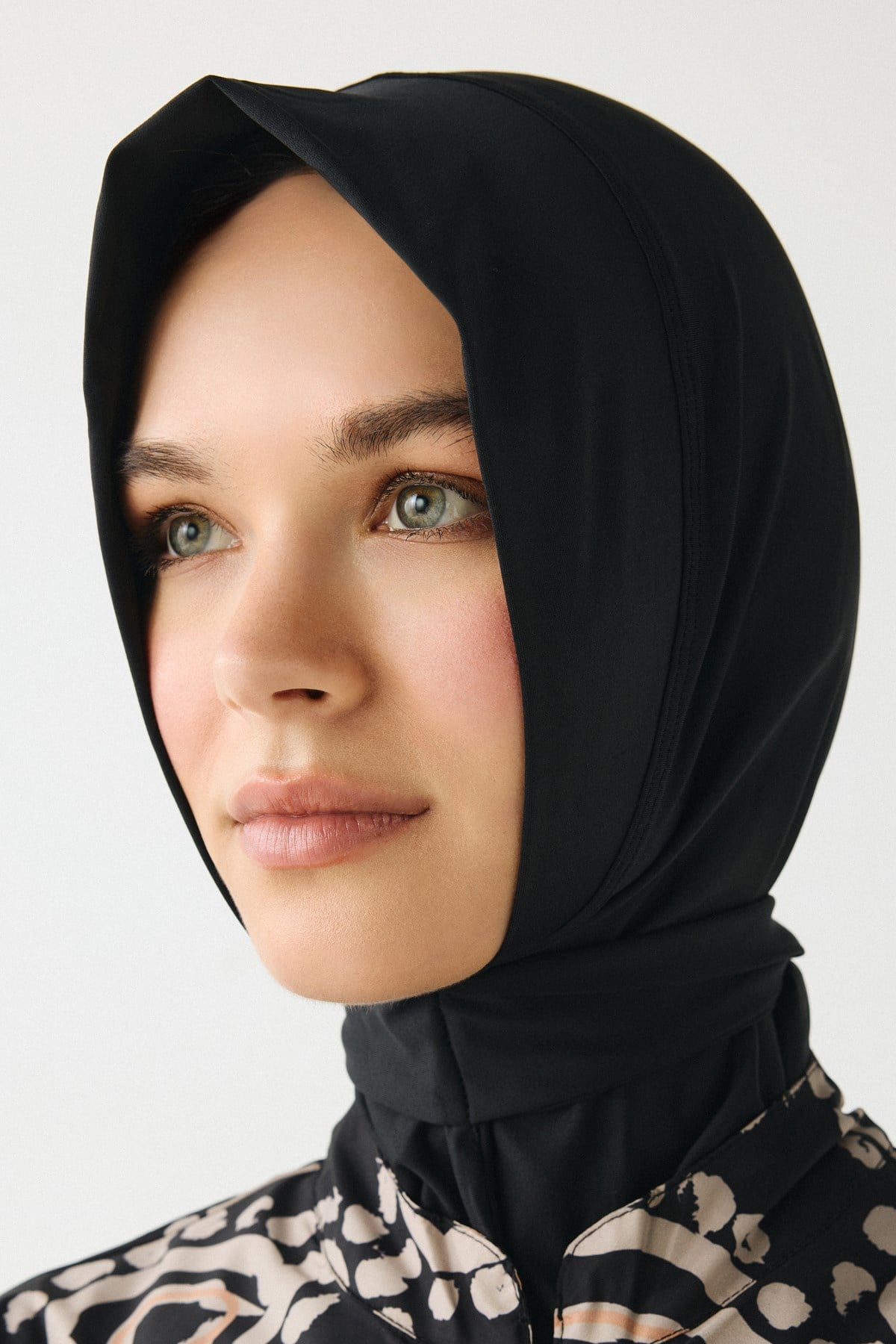 Modern Desen Detaylı Tam Kapalı Tesettür Mayo 4111 Siyah/Kahverengi