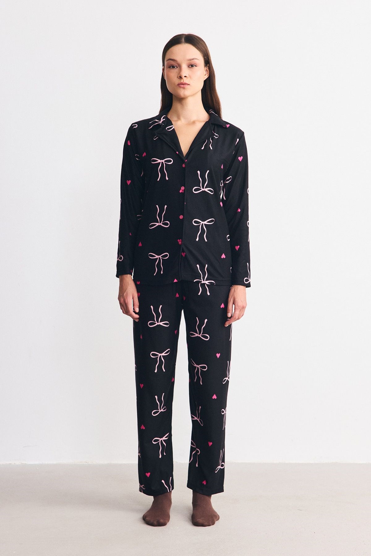 Süet Dokulu Gömlek Yaka Pijama Takımı Fiyonk