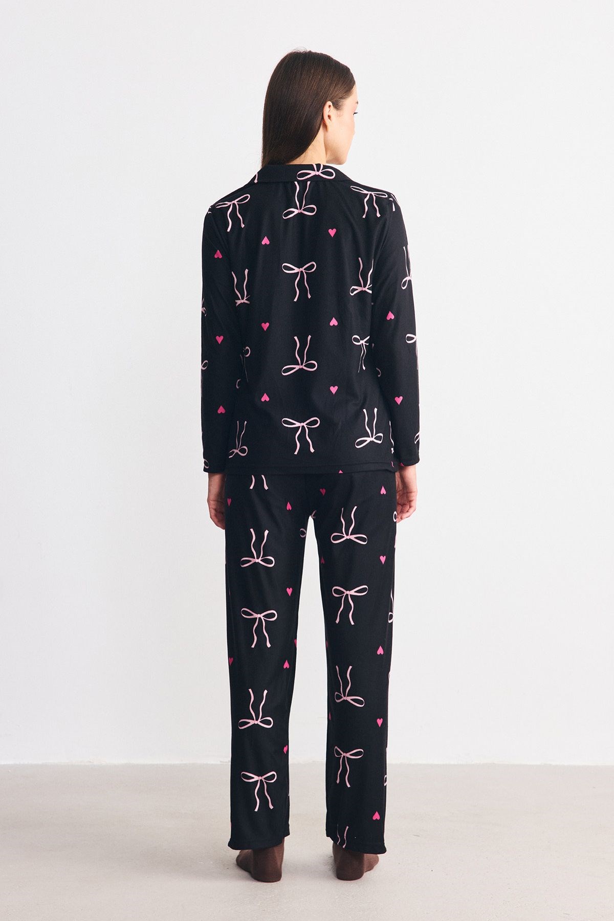 Süet Dokulu Gömlek Yaka Pijama Takımı Fiyonk