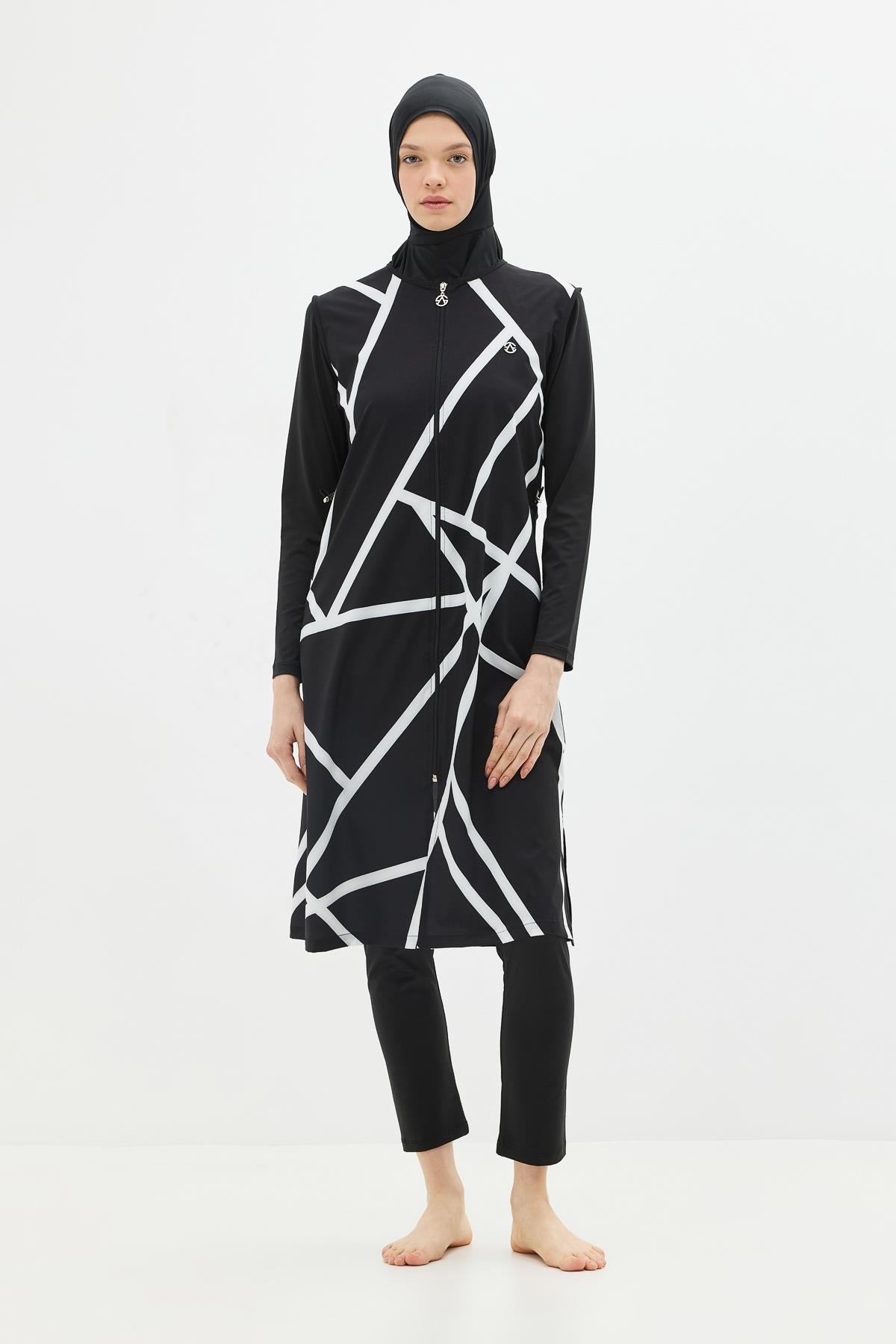 Uzun Tunikli 4'lü Tesettür Mayo 6049 Siyah/Beyaz