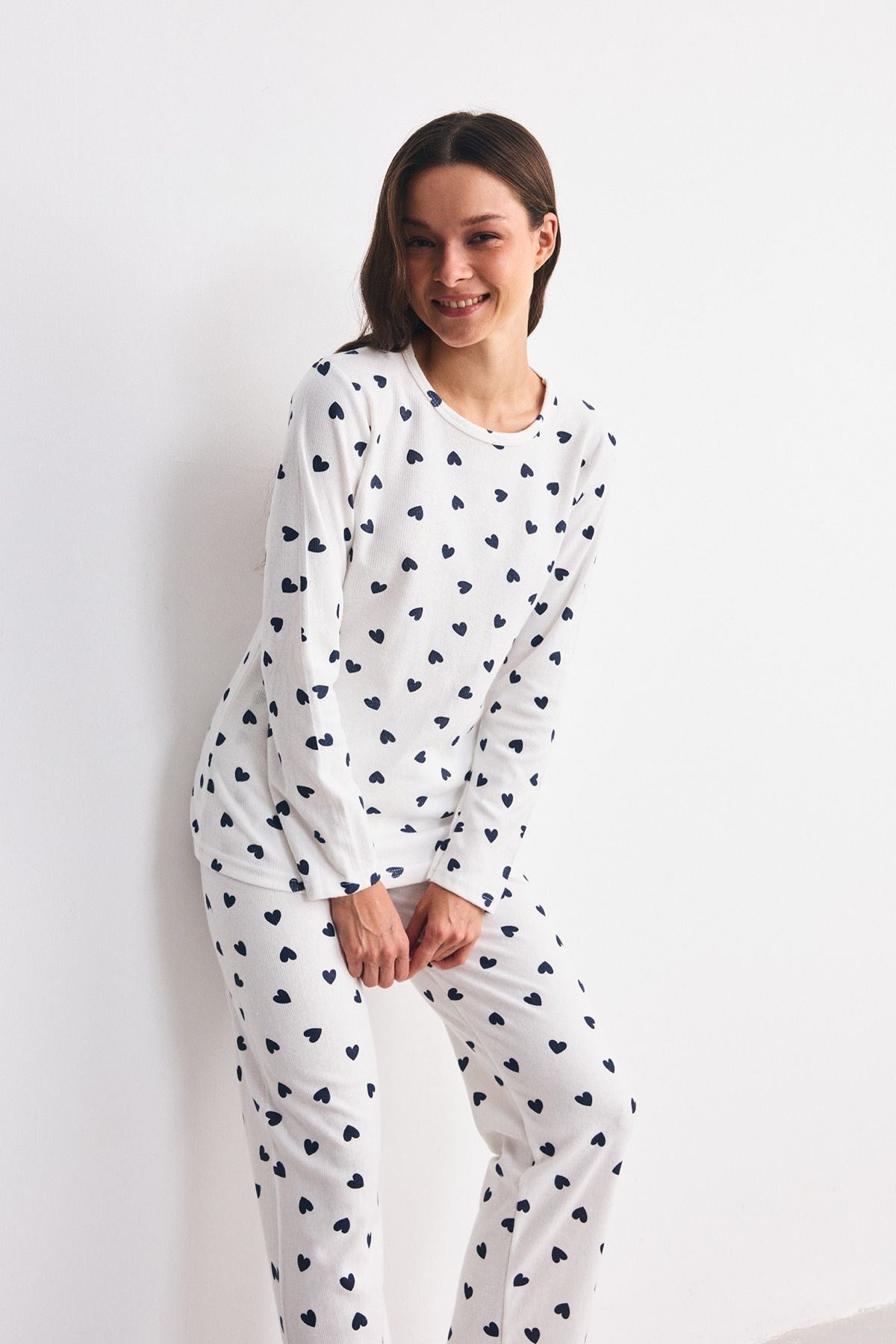 Yumuşak Dokulu Desenli Pijama Takımı Kalp