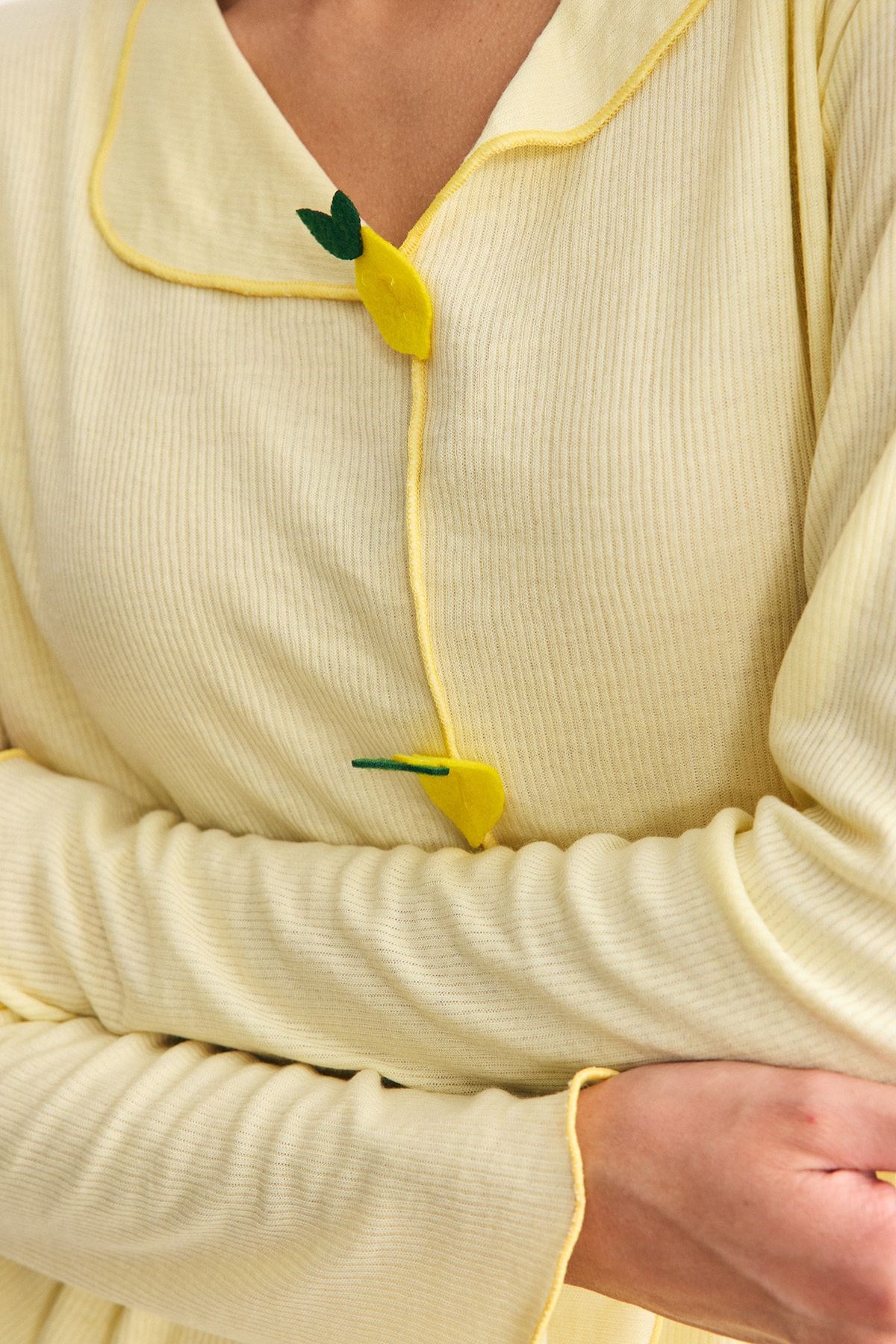 Yumuşak Dokulu Kaşkorse Pijama Takımı Limon