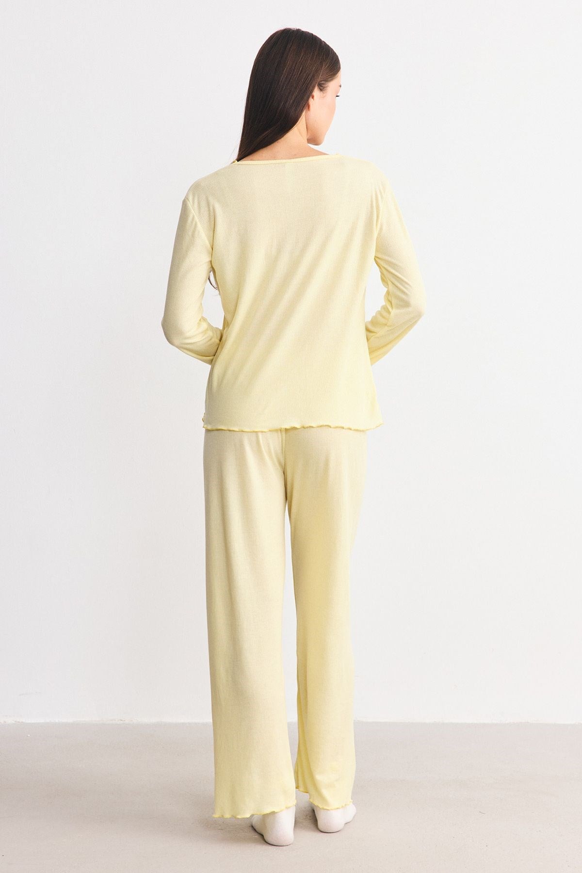 Yumuşak Dokulu Kaşkorse Pijama Takımı Limon