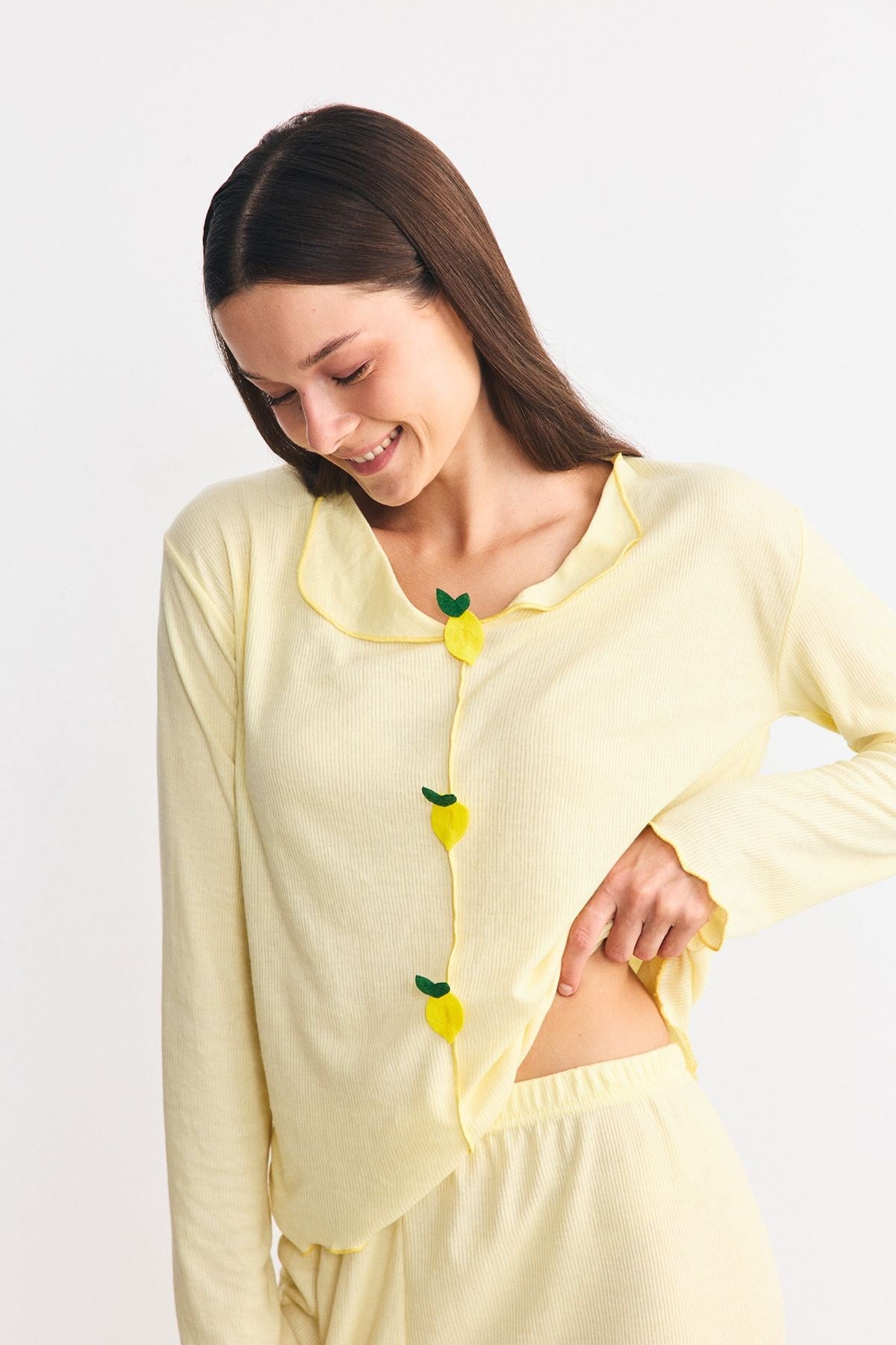 Yumuşak Dokulu Kaşkorse Pijama Takımı Limon