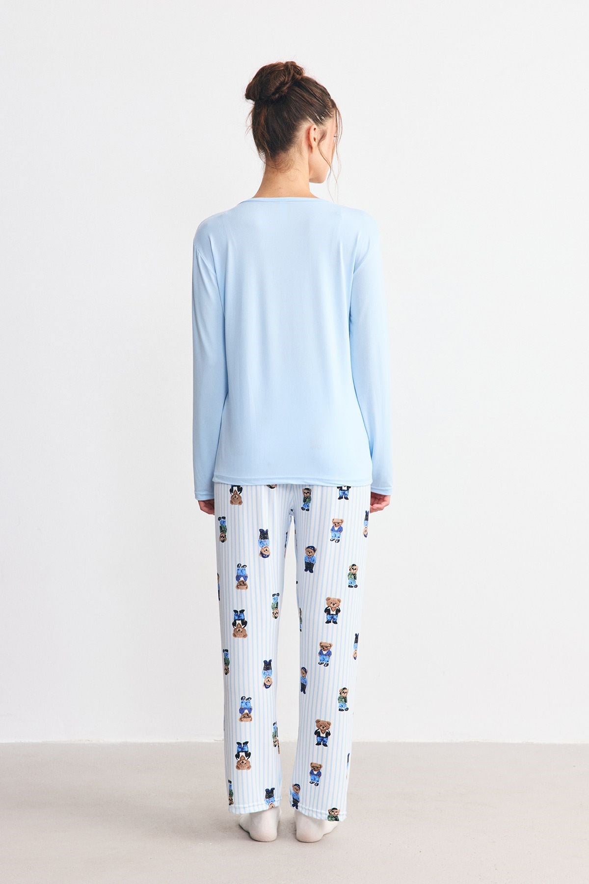 Yumuşak Dökümlü Kumaş Pijama Takımı Ayıcık