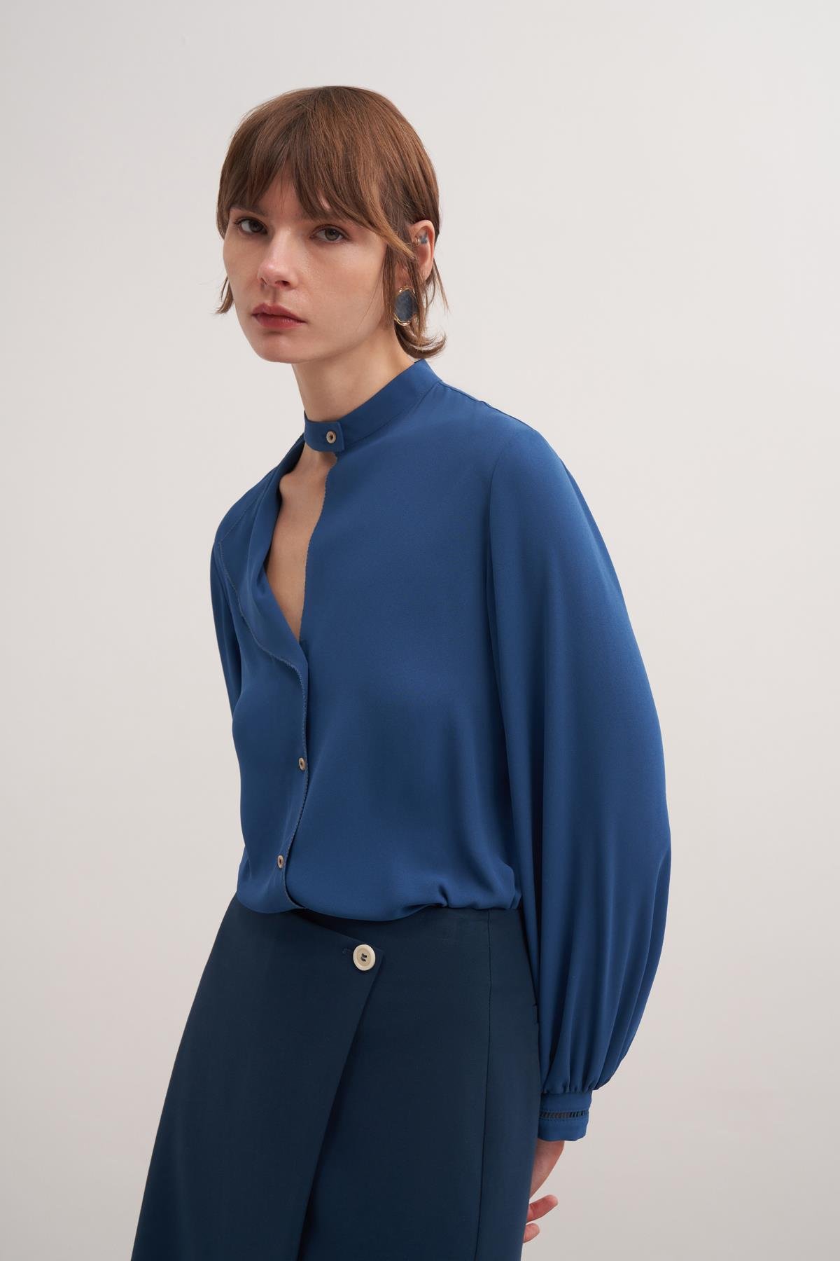 Cut Out Detaylı Bluz Koyu Yosun