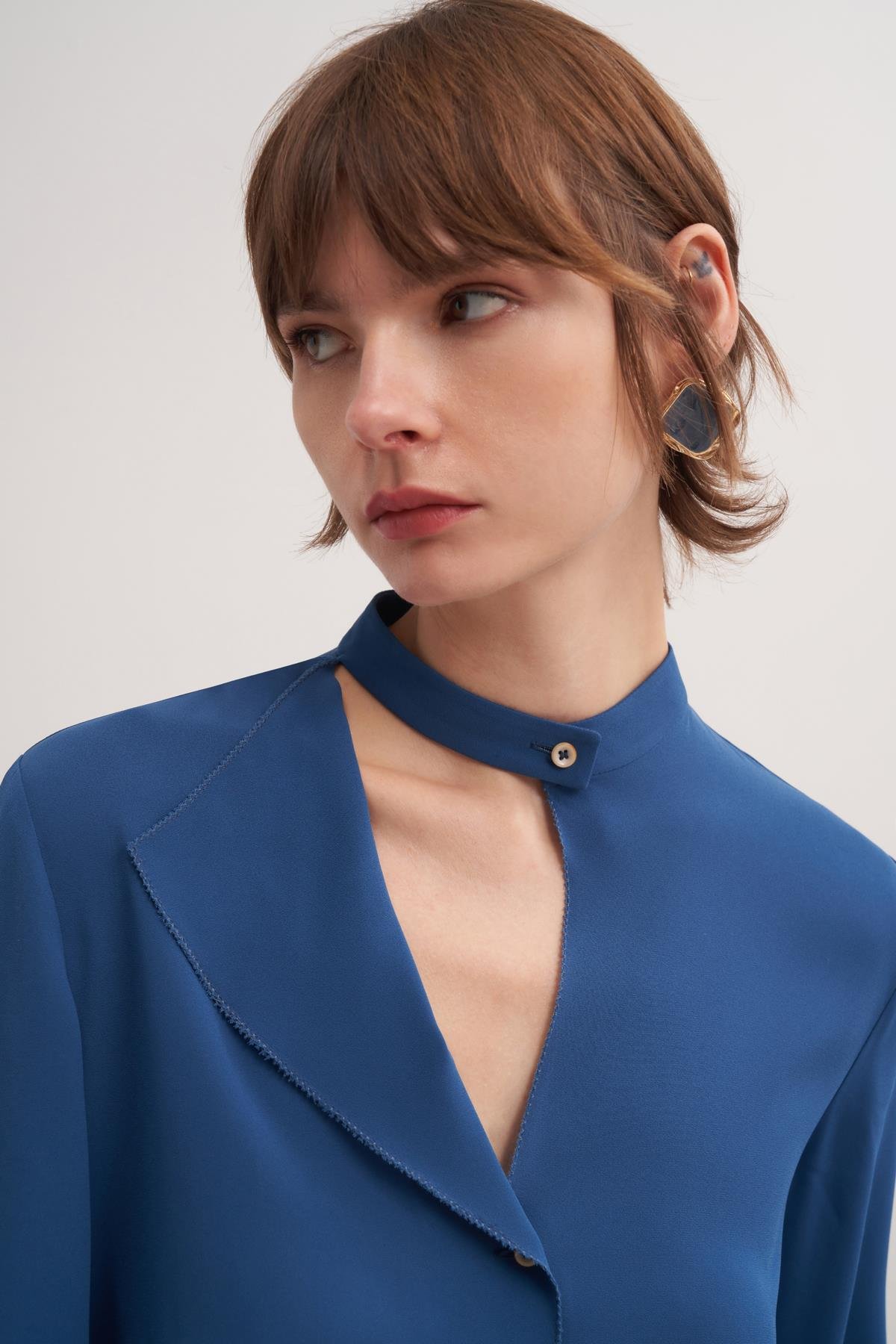 Cut Out Detaylı Bluz Koyu Yosun