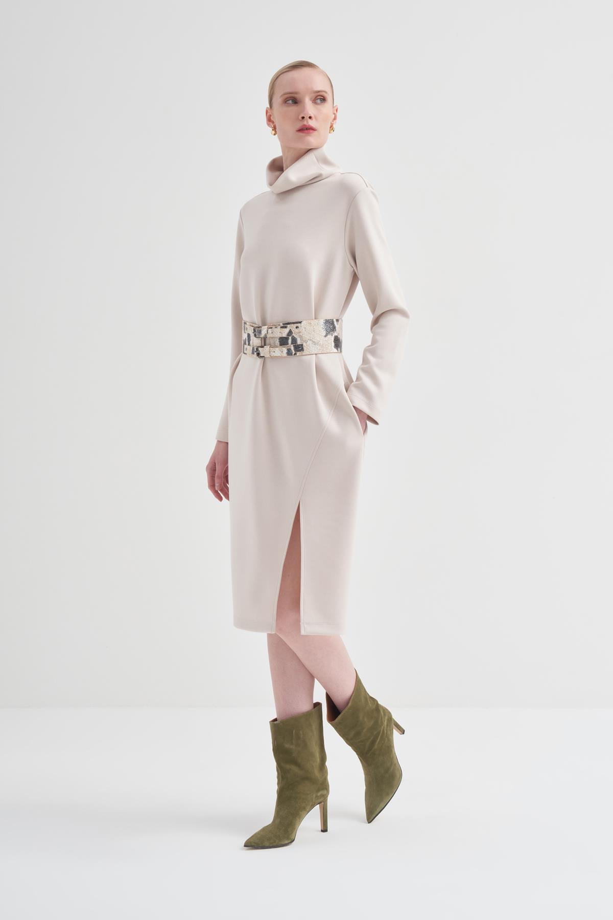 Dik Yakalı Örme Elbise Gri