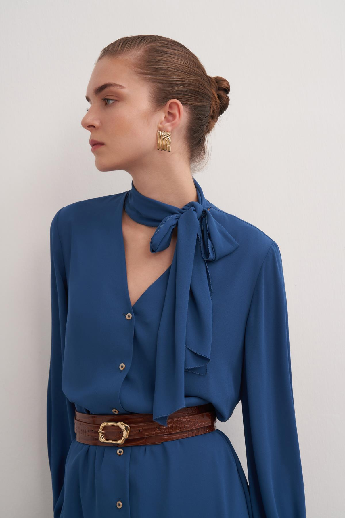 Fular Detaylı Dökümlü Elbise Koyu Yosun