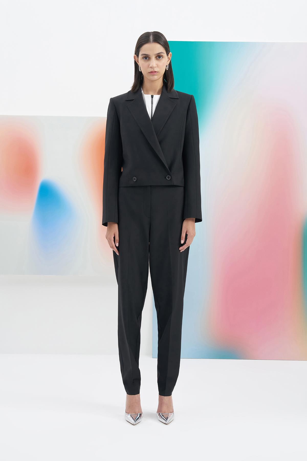 Kruvaze Kapama Yünlü Kısa Ceket Siyah