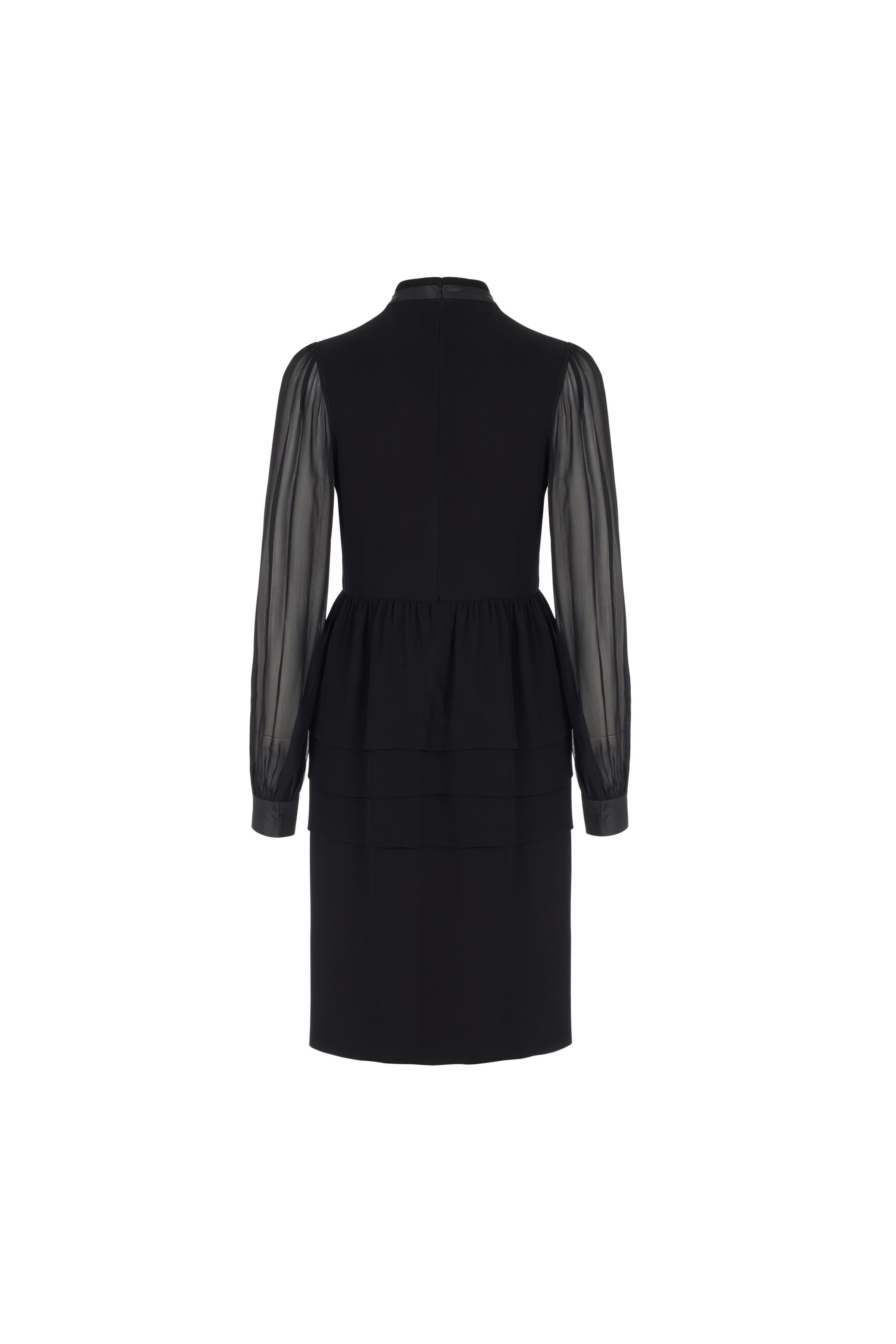 Önü Kristal Taş Düğmeli Şifon Kollu Bluz Siyah