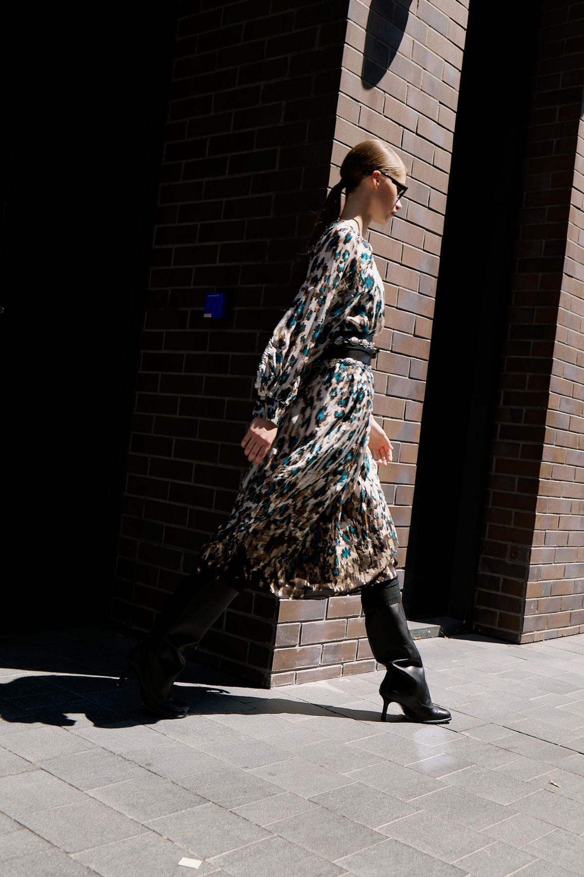 Pile Detaylı Viskon Elbise Baskı