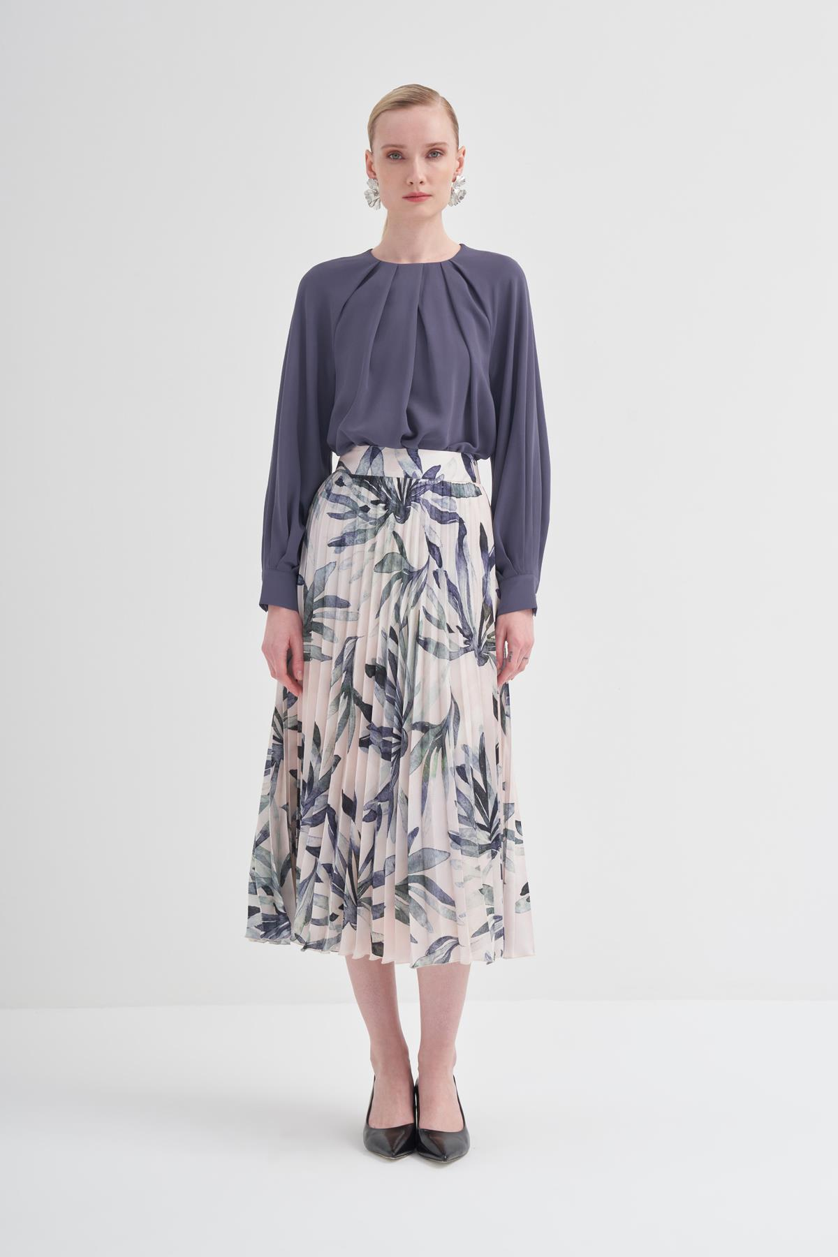 Pili Detaylı Altı Çıtçıtlı Body Bluz