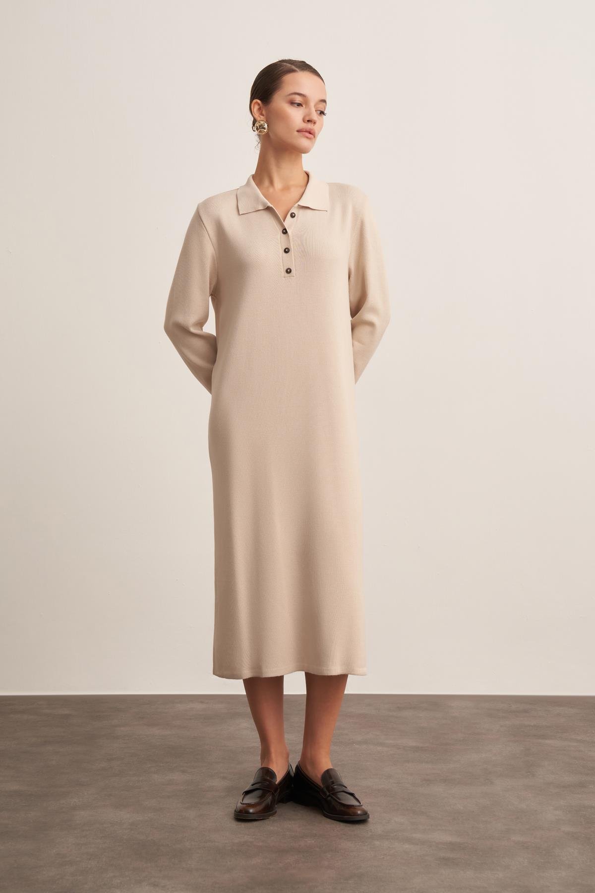 Polo Yaka Bej Midi Triko Elbise