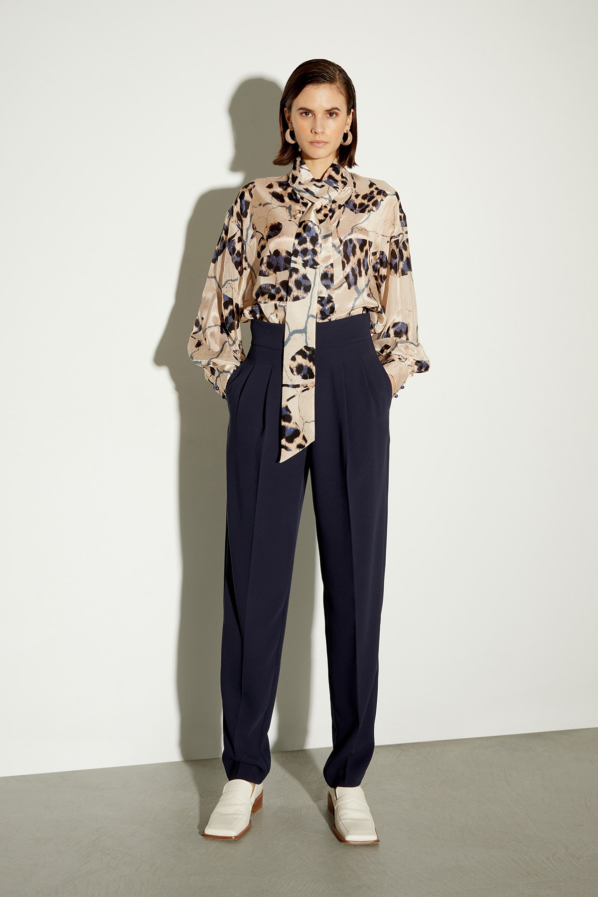 Printed Blouse With Tie Detail Lapıs