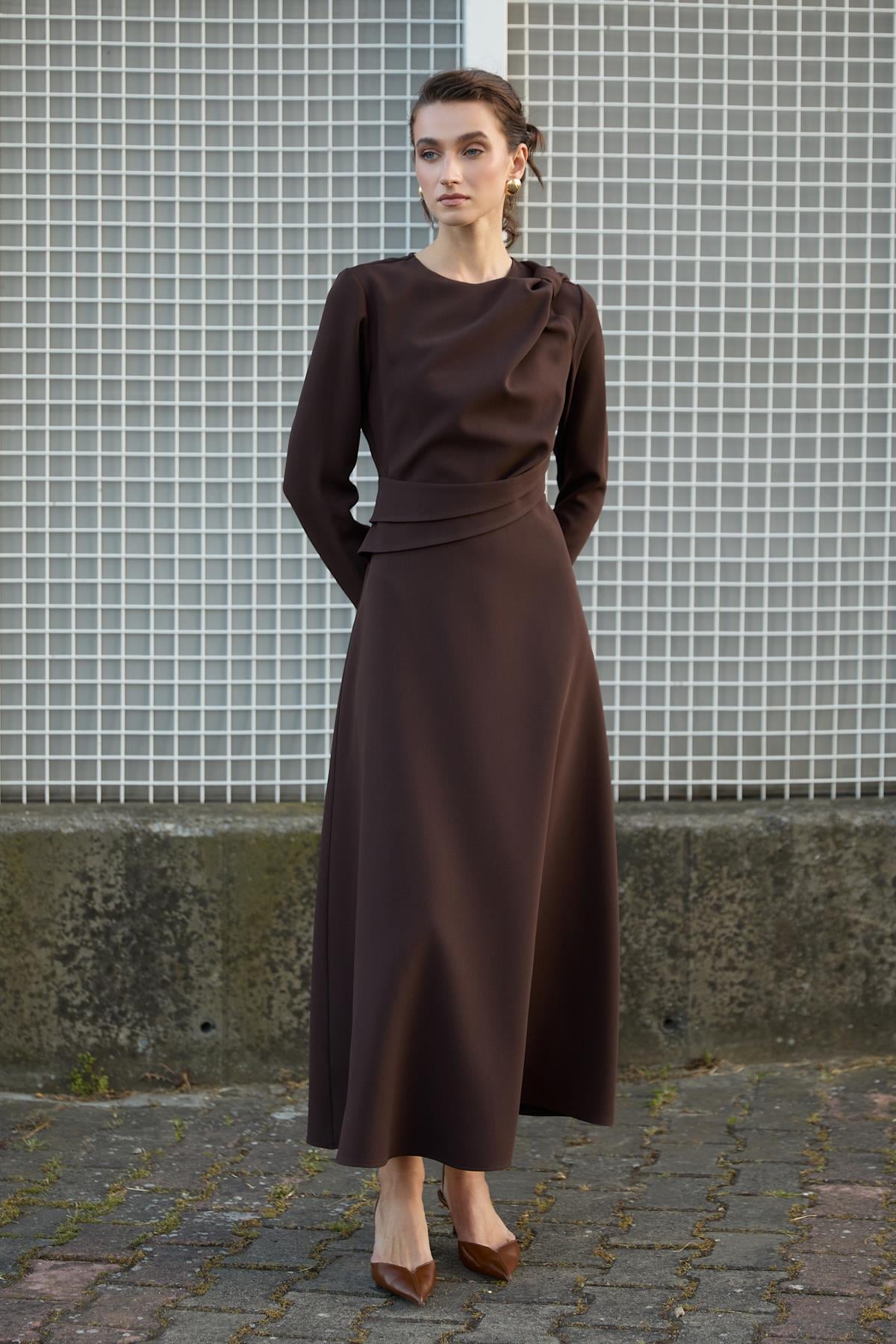 Almira Elbise-Kahve