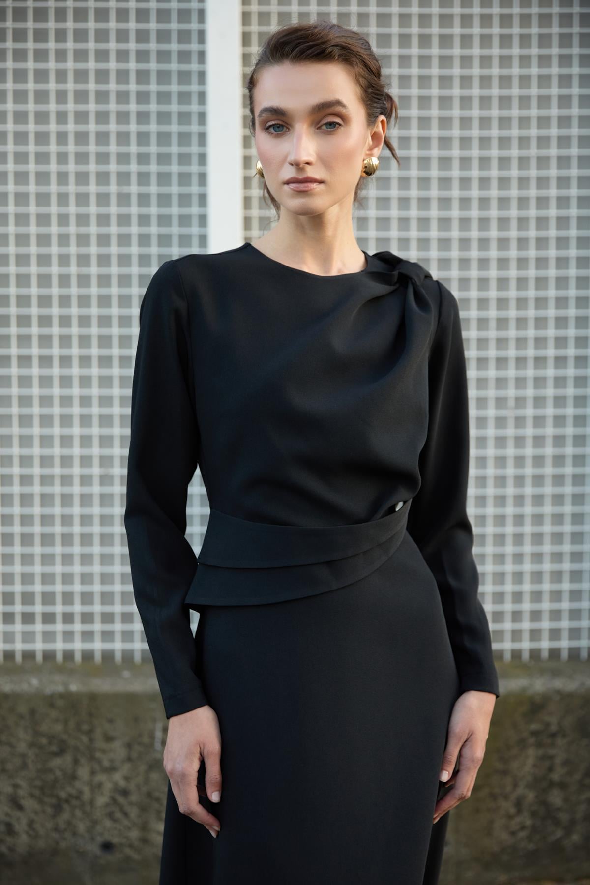 Almira Elbise-Siyah