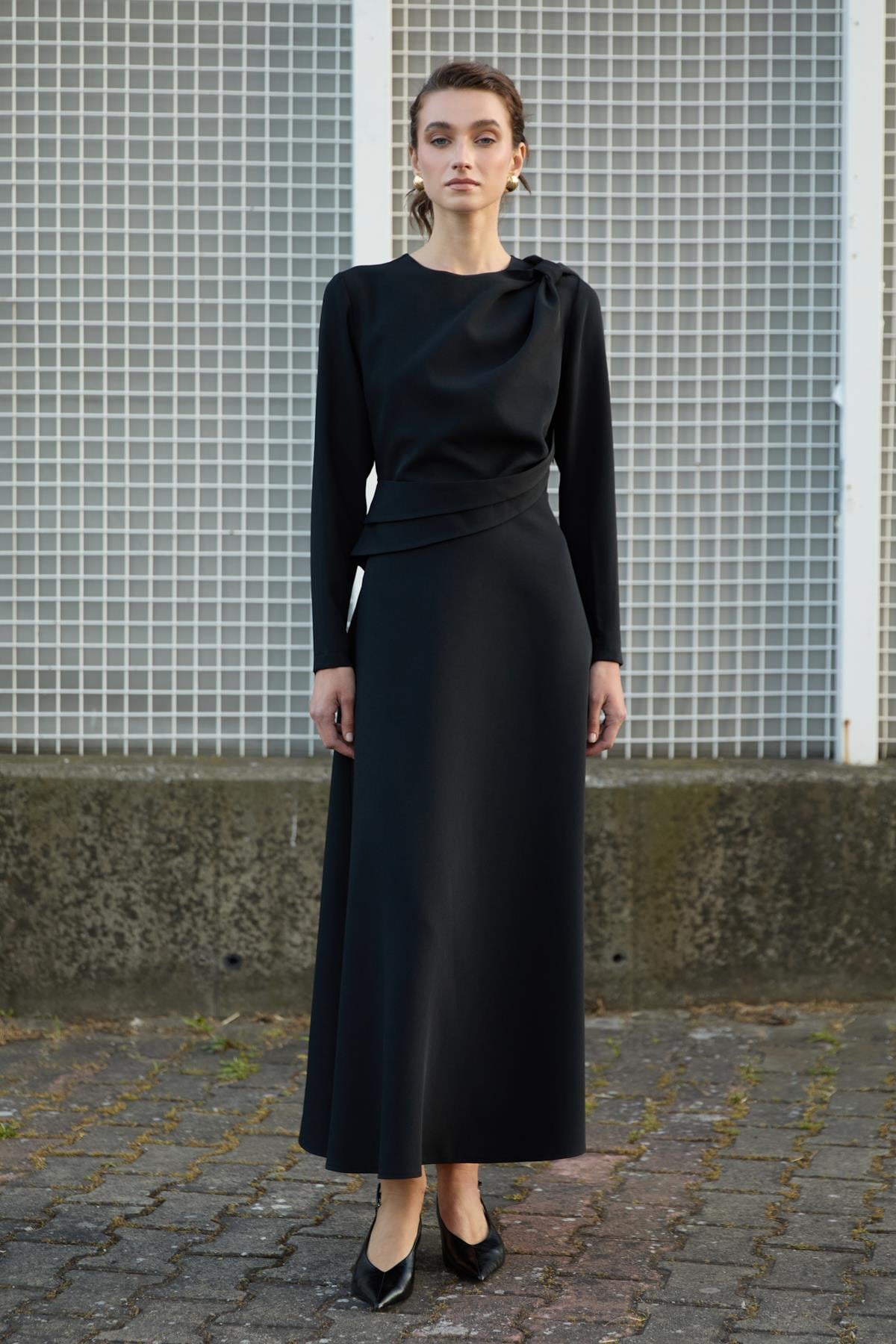 Almira Elbise-Siyah