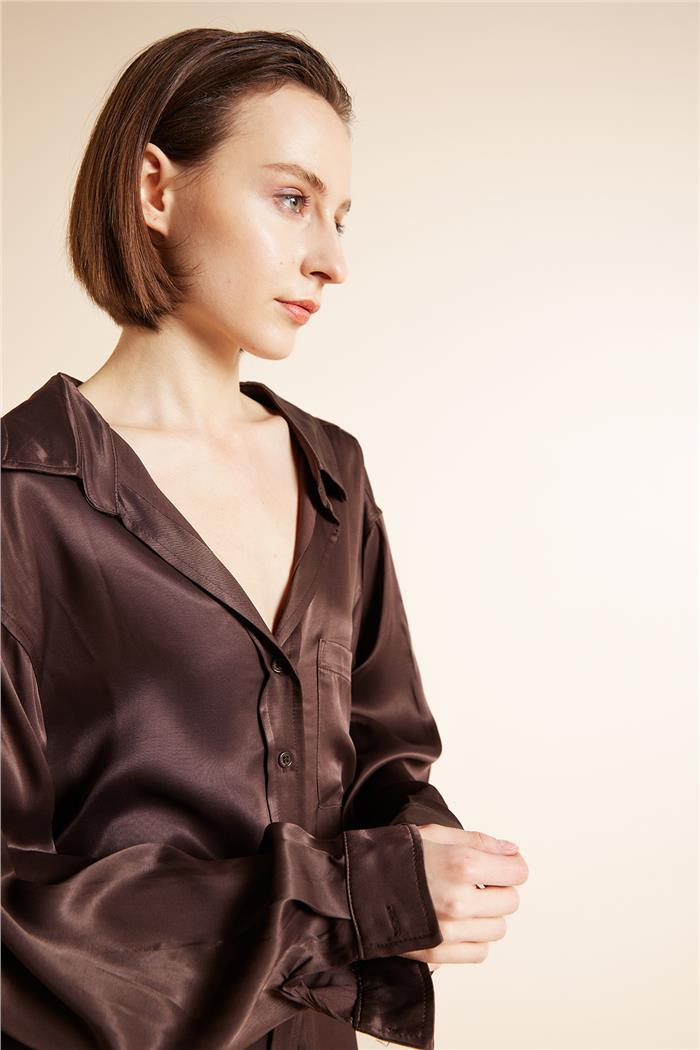 Avrile  CEPLİ OVERSIZE SATEN GÖMLEK KAHVE A25-10340