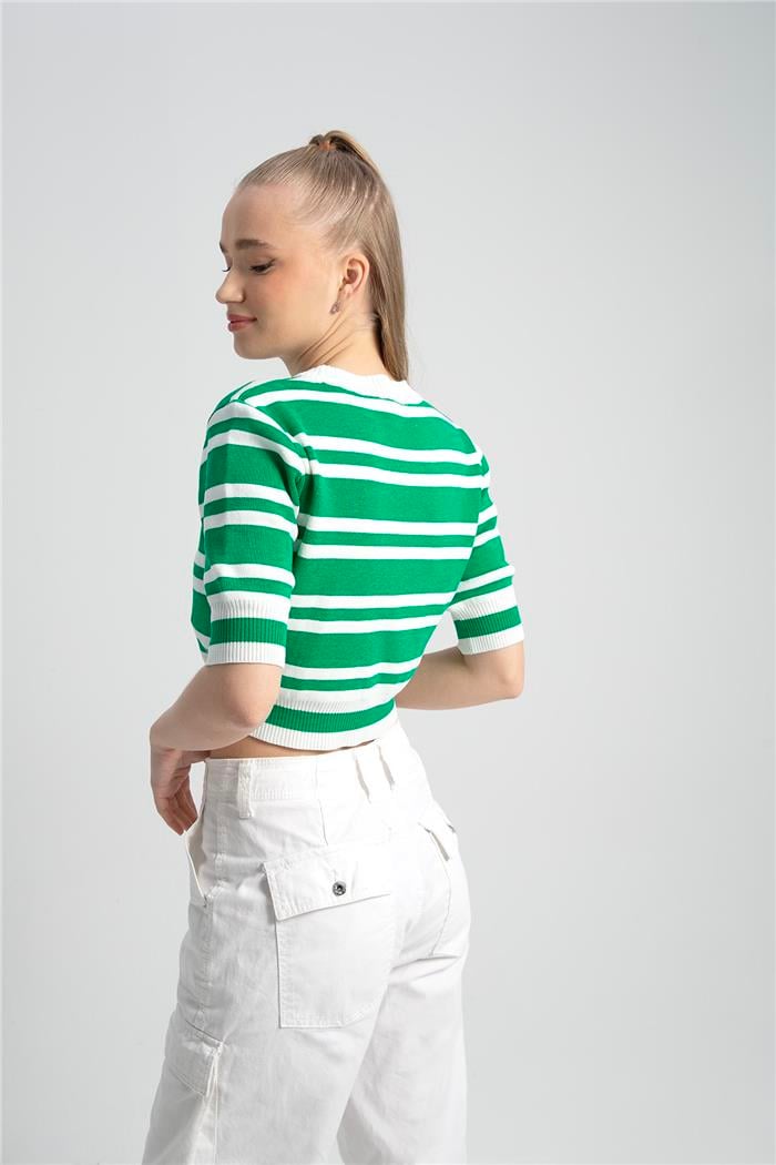 Avrile Kadın ÇİZGİLİ CROP TRİKO KAZAK EKRU-BENETTON A92268-S