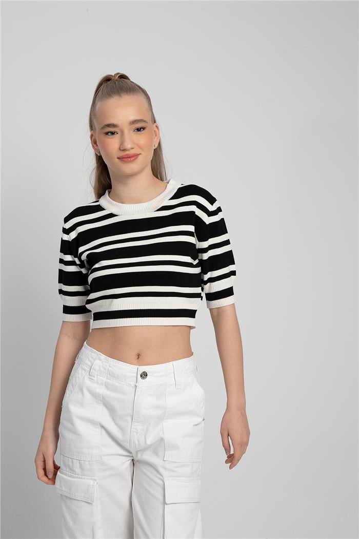 Avrile Kadın ÇİZGİLİ CROP TRİKO KAZAK EKRU-SİYAH A92268-S