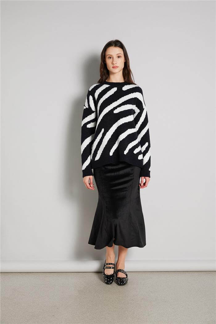 Avrile  ZEBRA DESEN TRİKO KAZAK SİYAH-BEYAZ A92602-S