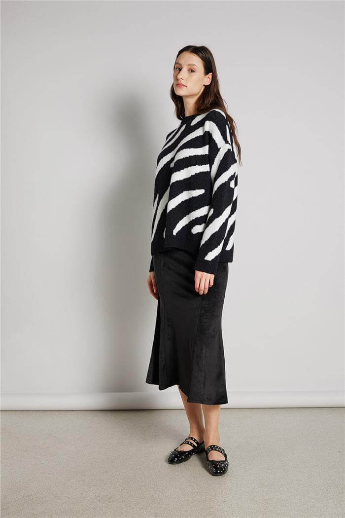 Avrile  ZEBRA DESEN TRİKO KAZAK SİYAH-BEYAZ A92602-S