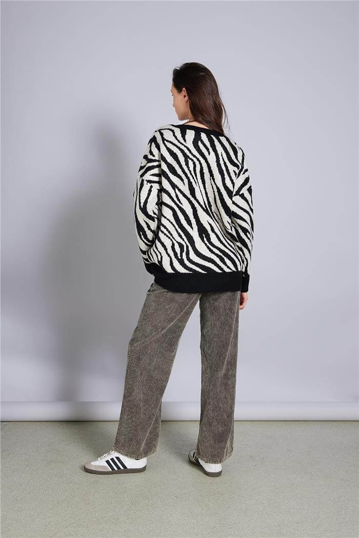 Avrile  Zebra Desen V Yaka Triko Kazak SİYAH-TAŞ A92611-S