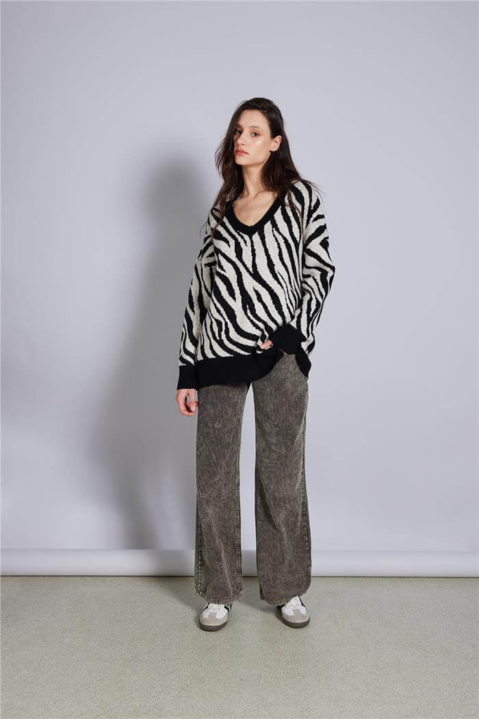 Avrile  Zebra Desen V Yaka Triko Kazak SİYAH-TAŞ A92611-S
