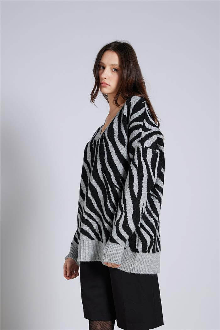 Avrile  Zebra Desen V Yaka Triko Kazak GRİ-SİYAH A92611-S