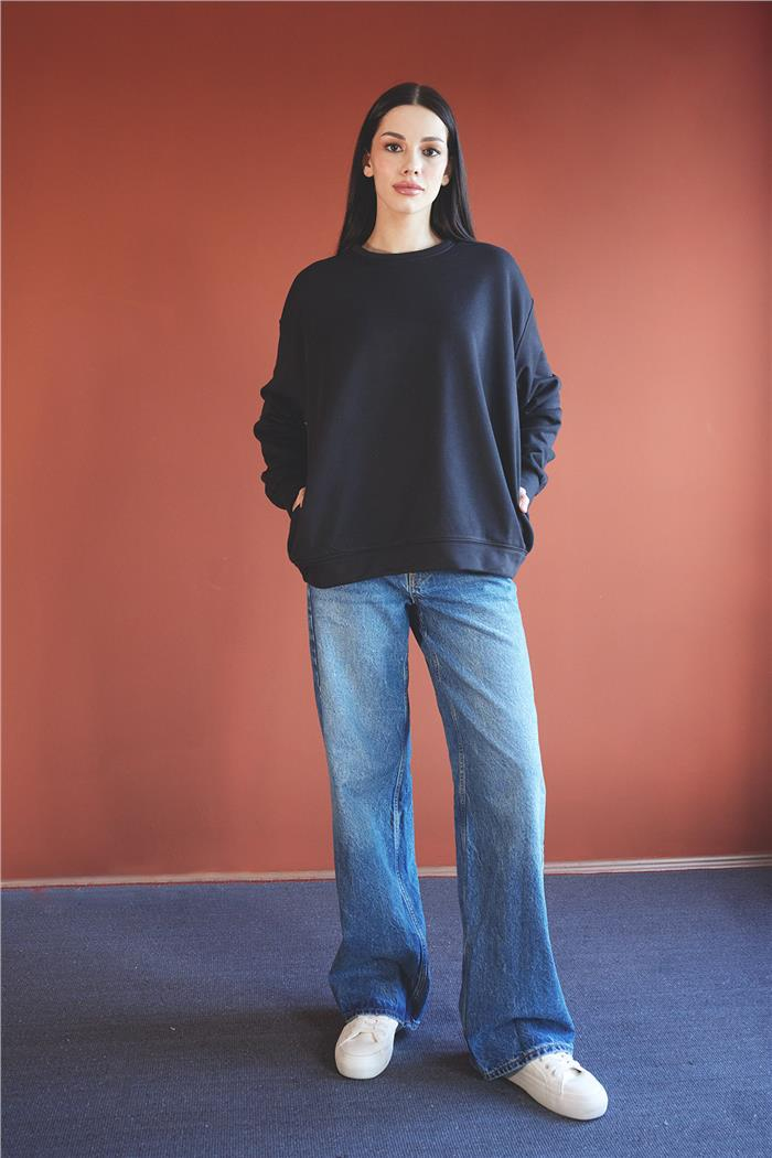 Nisan Kadın Bisiklet Yaka Oversize Sweatshirt SİYAH N24-1782