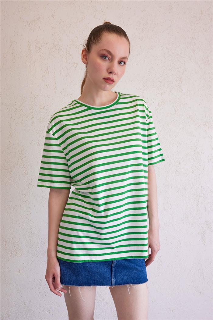 Nisan Kadın Çizgili Bisiklet Yaka T-Shirt BENETTON N23-1666