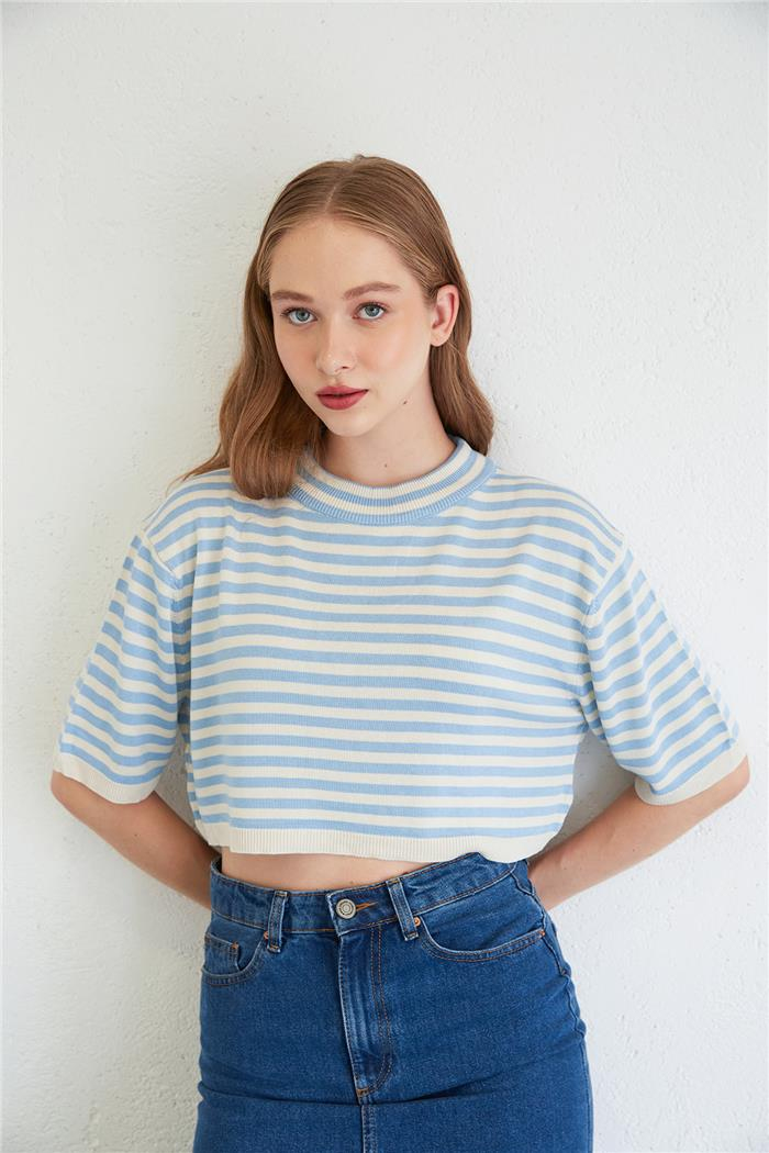 Nisan Kadın OVERSIZE TRİKO CROP TOP HAM EKRU-BEBE MAVİ TT4038-Z