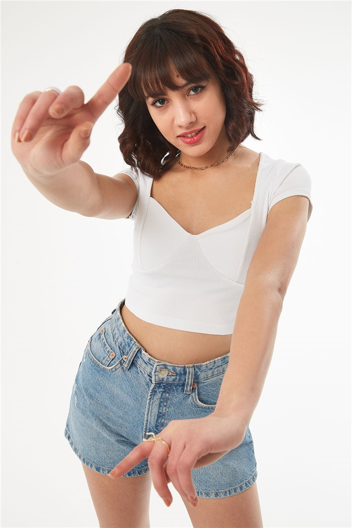 Nisan KISA KOLLU CROP  BEYAZ  N22-1414
