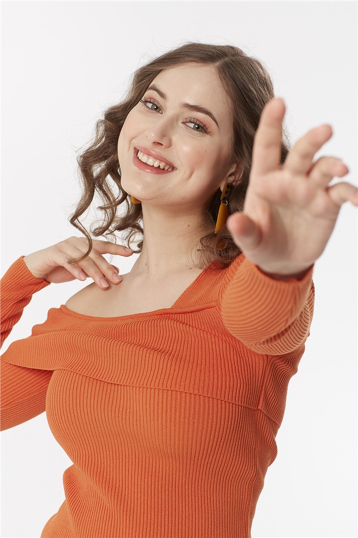 Nisan MADONNA YAKA TEK OMUZ KAZAK  ORANJ  TT3403-Z