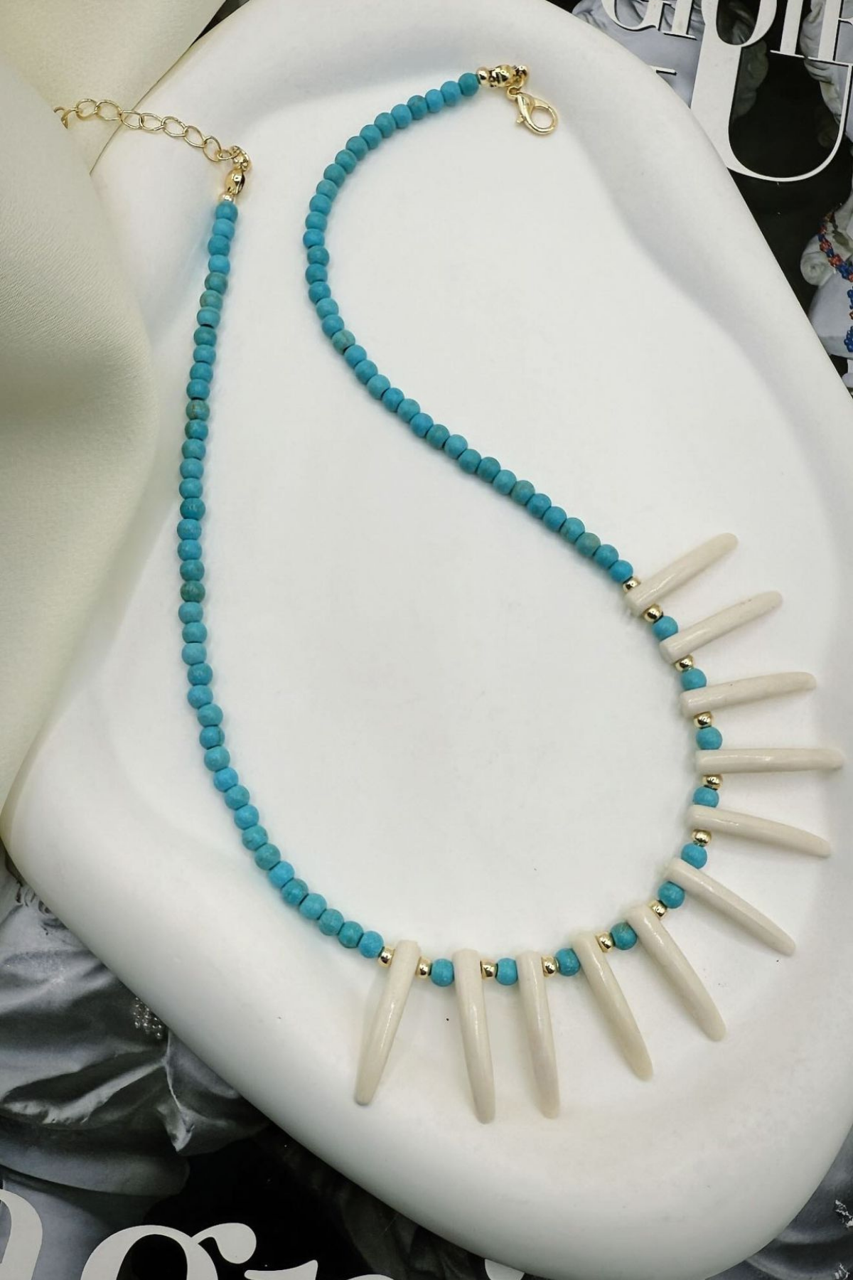 076A2262- TURKUAZ DOĞAL BONCUKLU FİL DİŞİ DETAYLI KOLYE