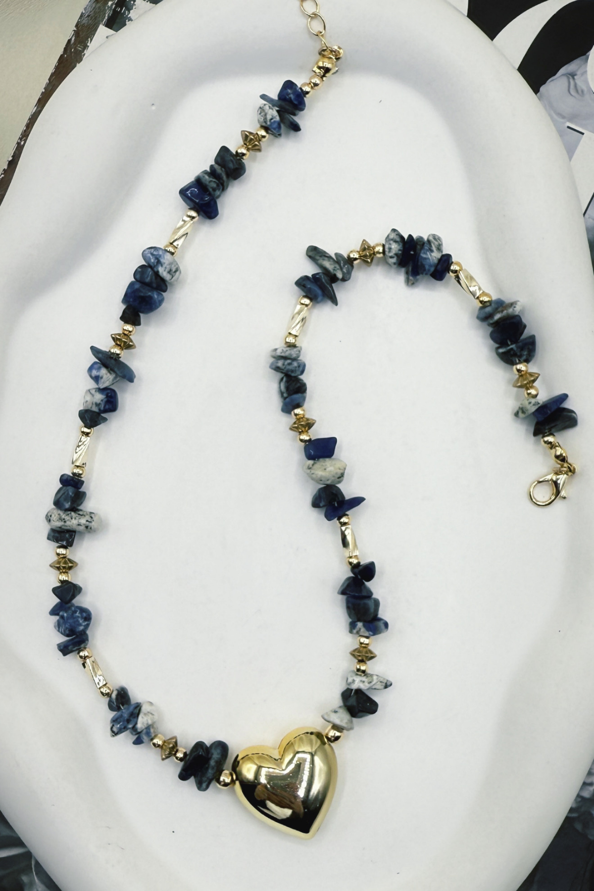 C0374D36-DOĞAL BONCUKLU KALP DETAYLI TASARIM KOLYE