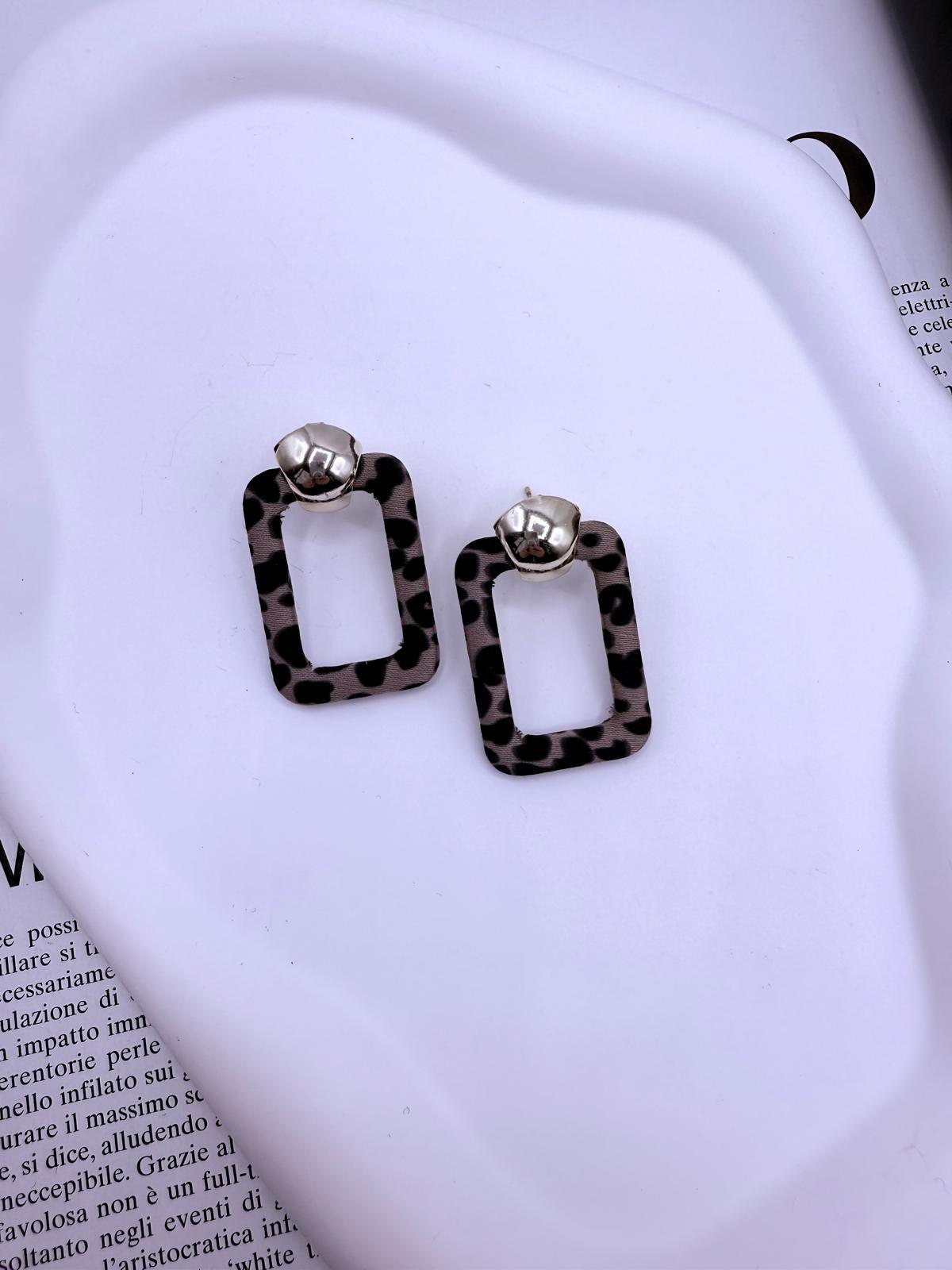 EA2FE2D1 - GOLD LEOPAR DETAYLI KÜPE