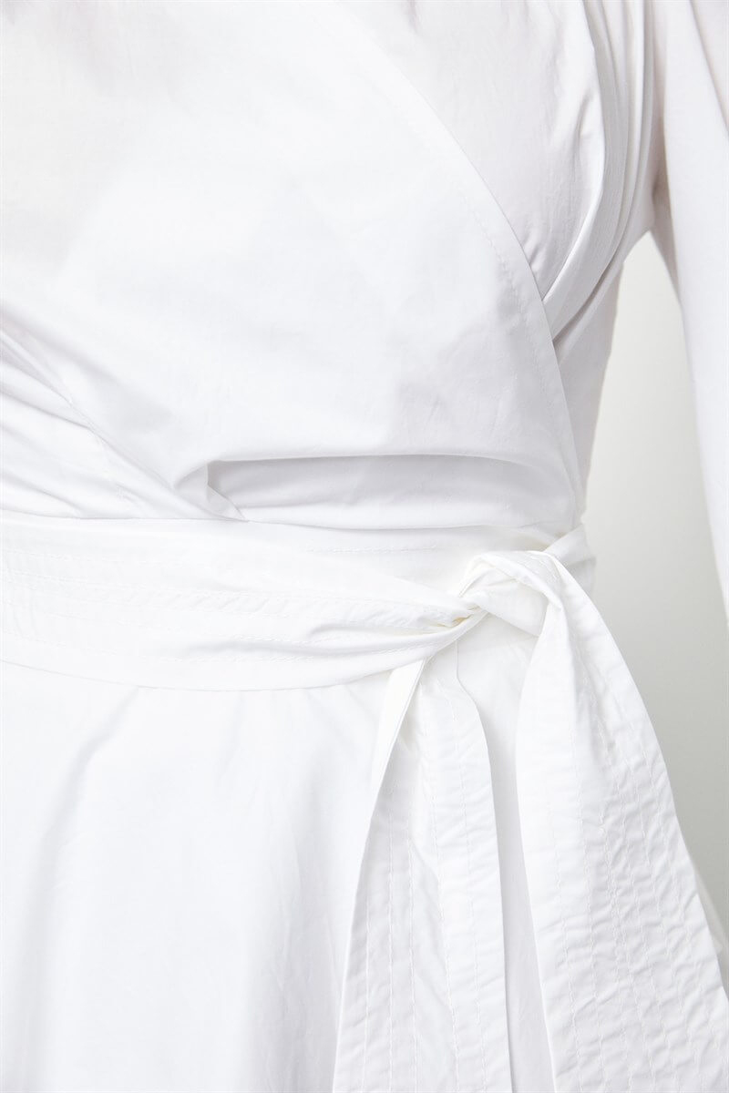 Ekru Bağcık Detaylı Poplin BluzST060S3051901
