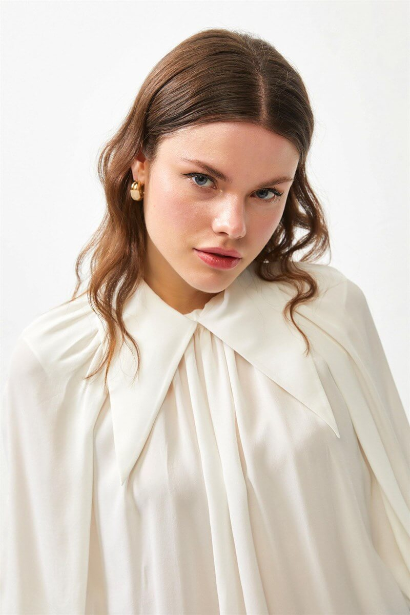 Ekru Balon Kol Yaka Detaylı BluzST060W30699001