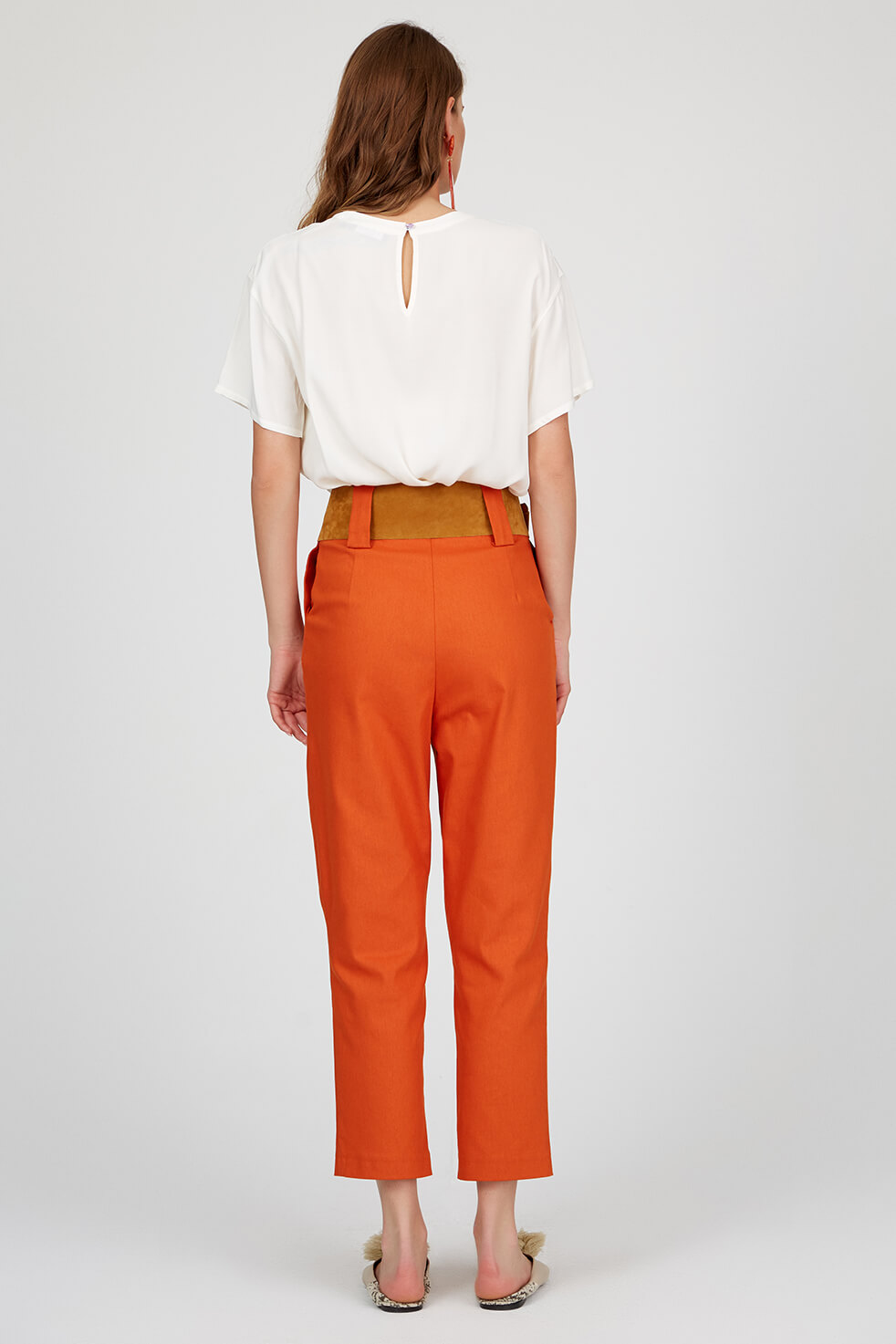 Ekru Bisiklet Yaka Kısa Kol T-Shırt