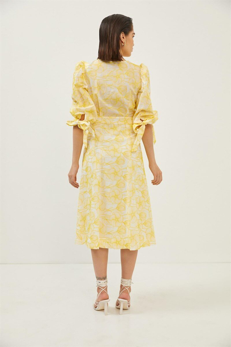 Sarı Şal Desenli Düğme Detaylı Midi ElbiseST060S40130701
