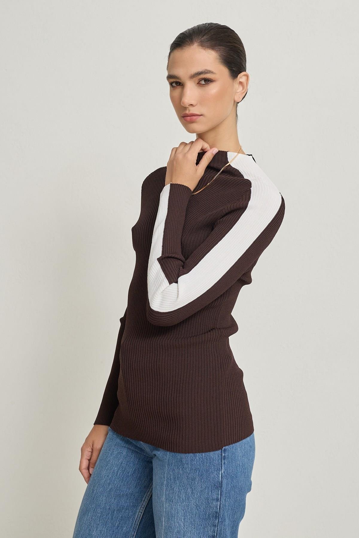 Acı-Kahve Uzun Kollu Şerit Detaylı Triko Kadın Kategorisiz modelleri
