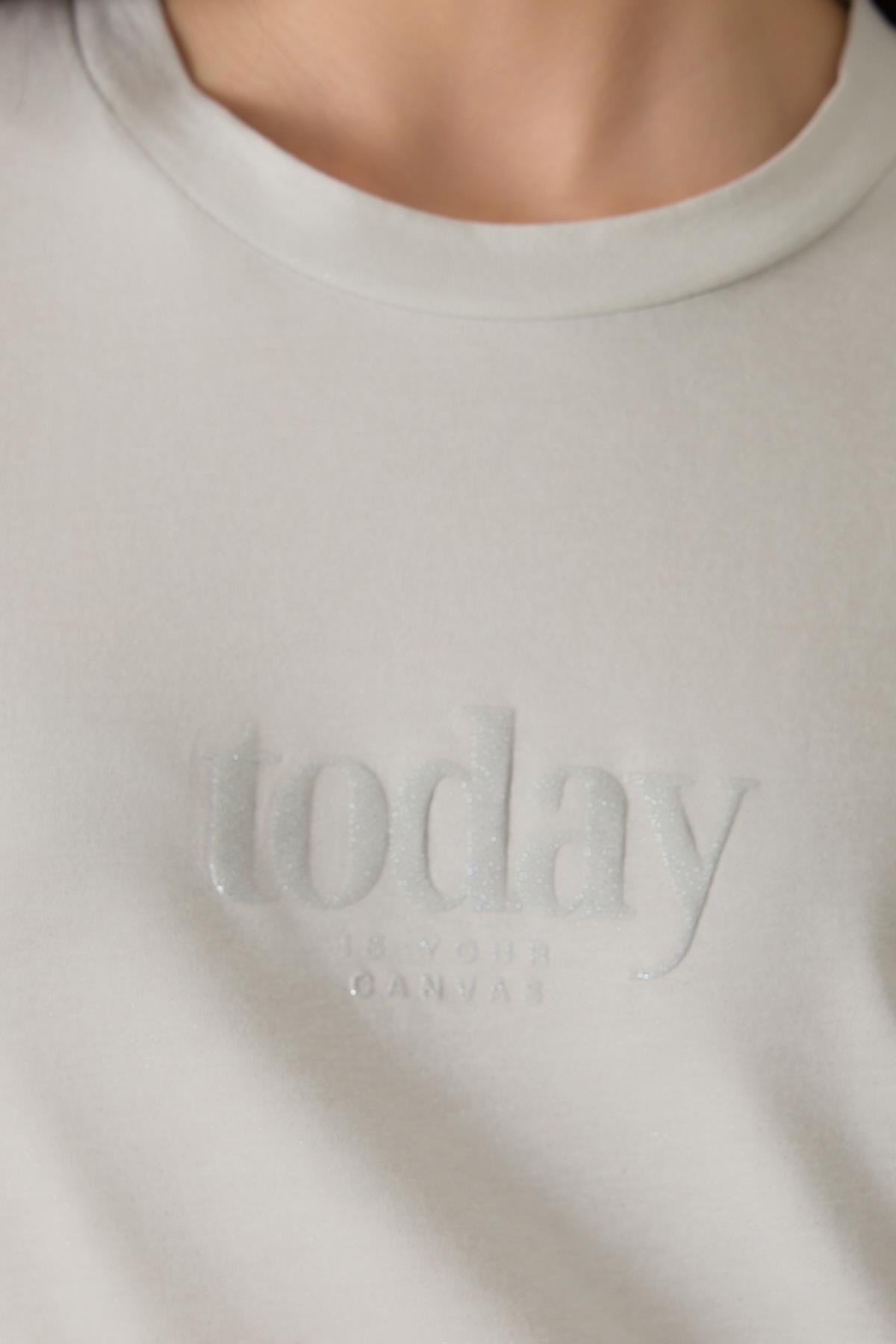 Açık Taş %100 Pamuklu Bisiklet Yaka Basic T-Shirt Kadın T-Shirt modelleri