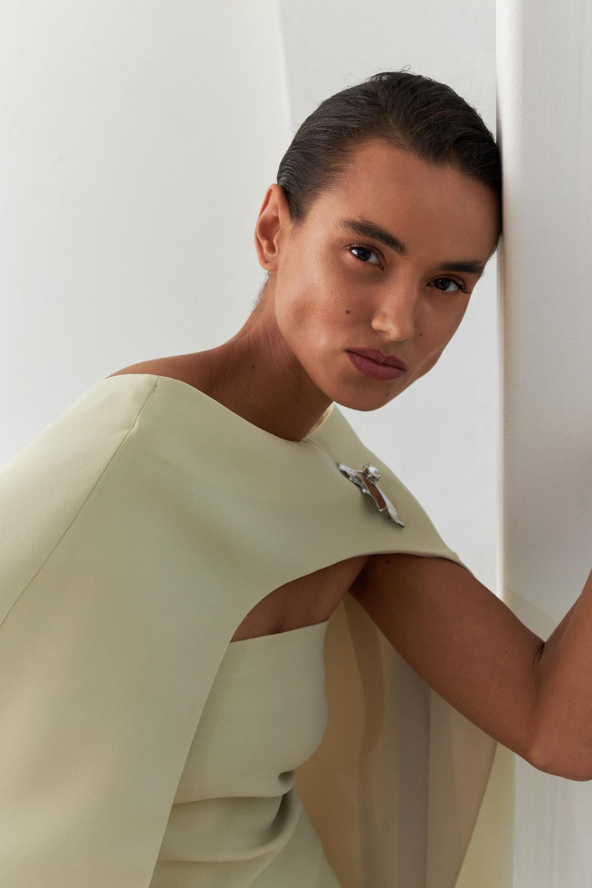 Açık Yeşil Pelerin Ve Broş Detaylı Belden Oturtmalı Mini Elbise  Kadın Günlük Elbise modelleri