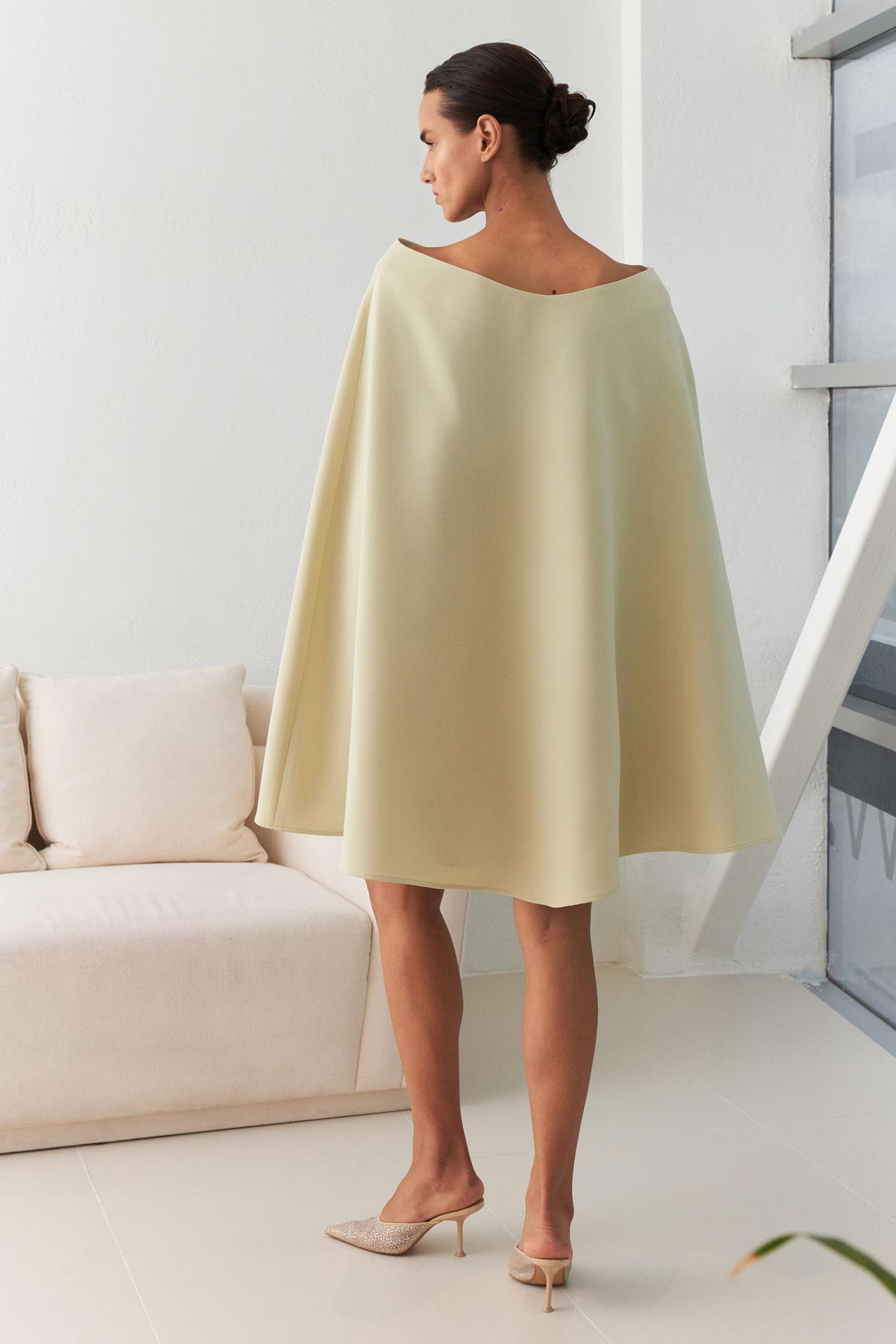 Açık Yeşil Pelerin Ve Broş Detaylı Belden Oturtmalı Mini Elbise  Kadın Günlük Elbise modelleri