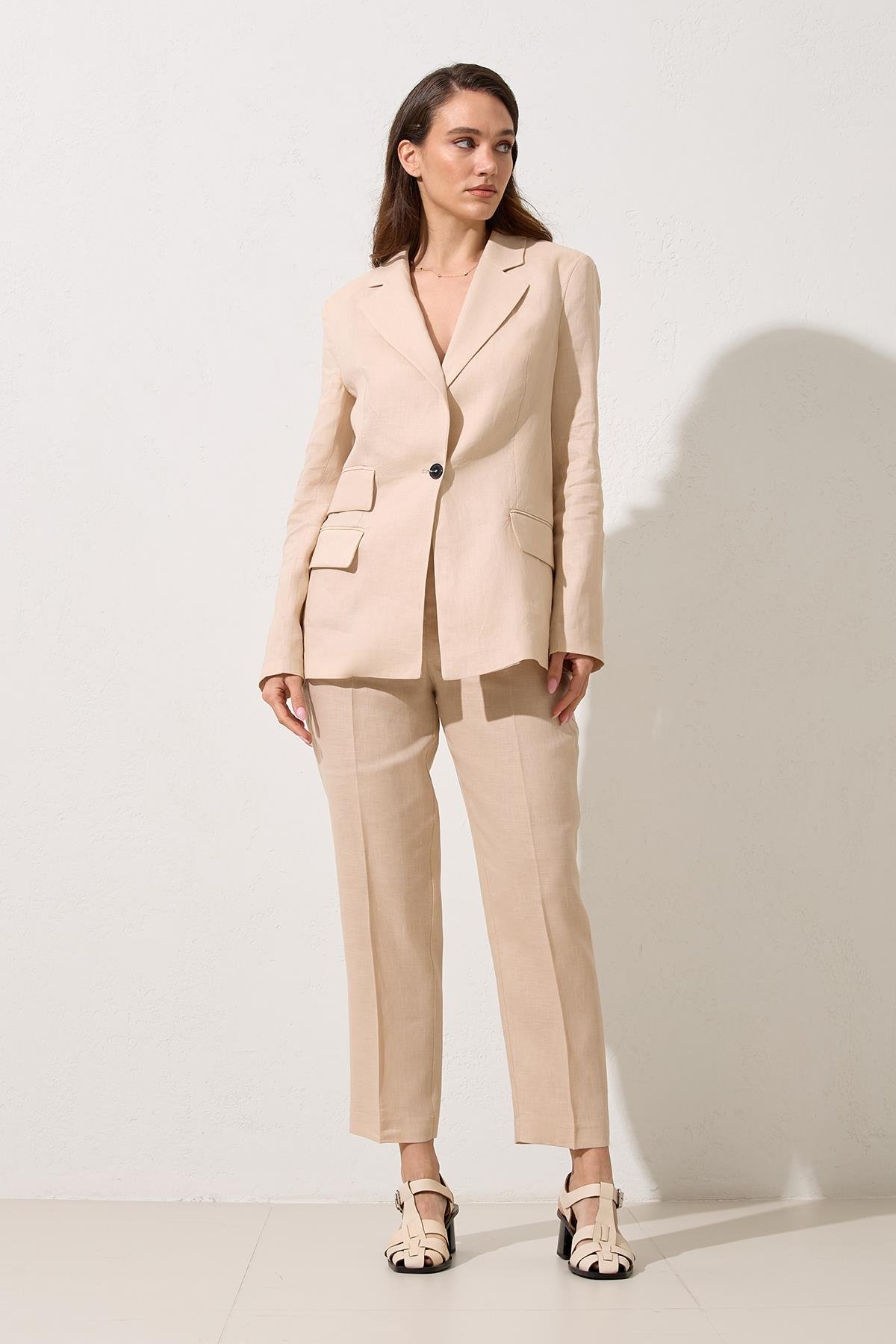 Bej %100 Keten Cep Detaylı Asimetrik Kapama Ceket Kadın Ceket modelleri