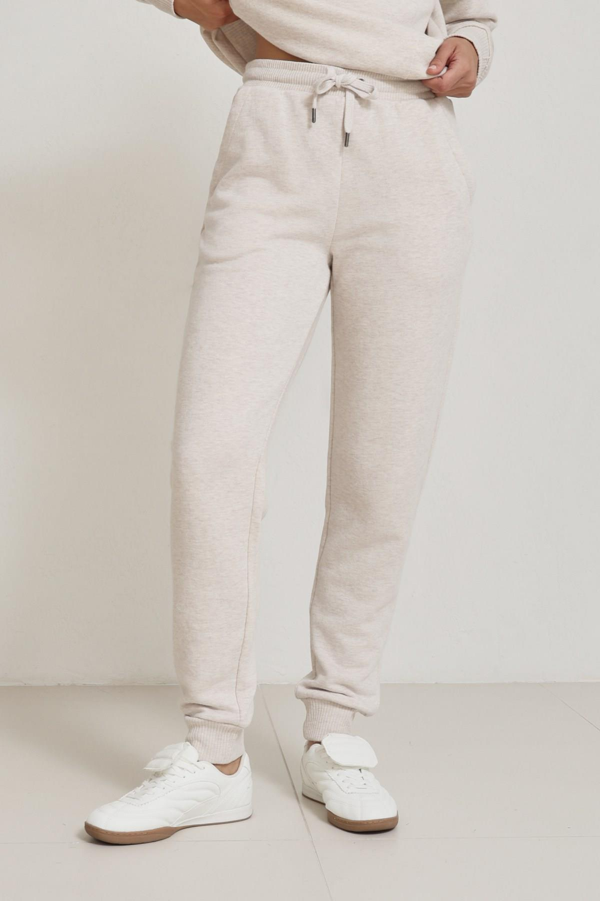 Bej Kapüşon Detaylı Eşofman Takımı Kadın Eşofman Takımı modelleri